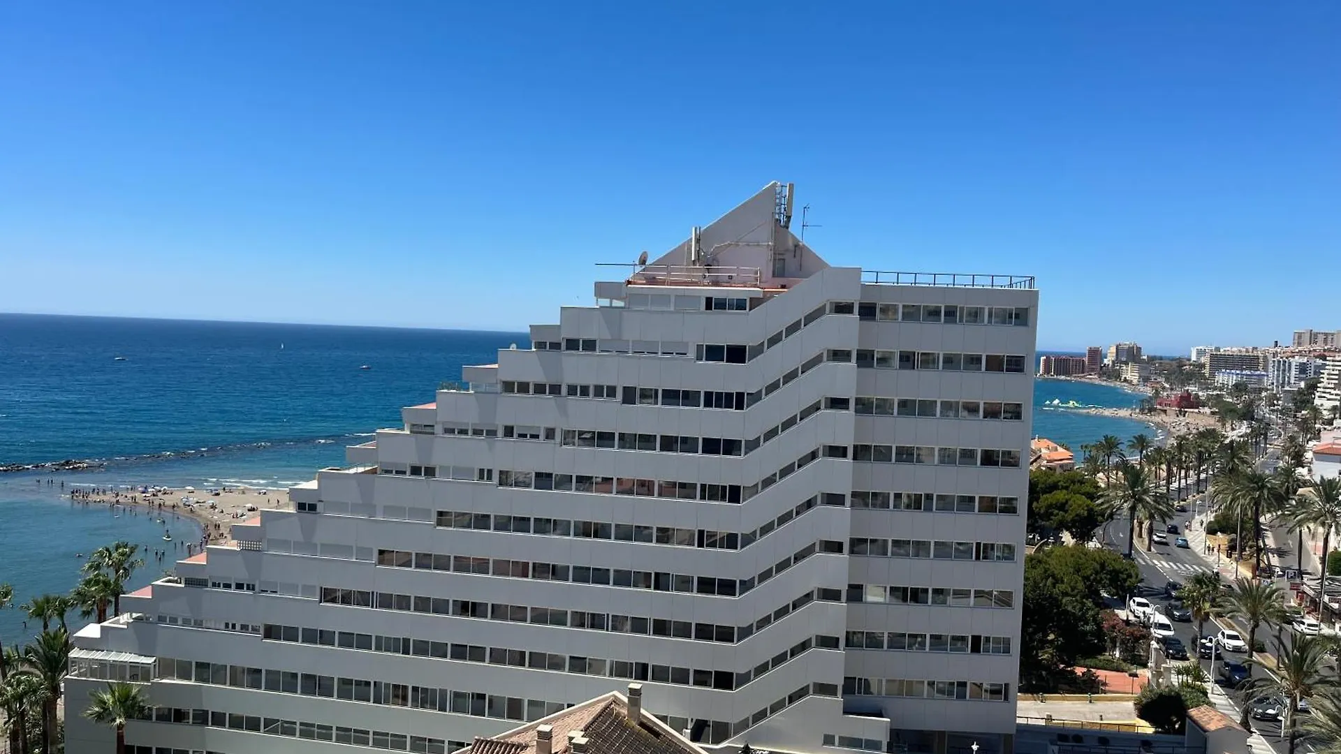 Luxury Frontline Beach Apartment With Sea View Benalmádena